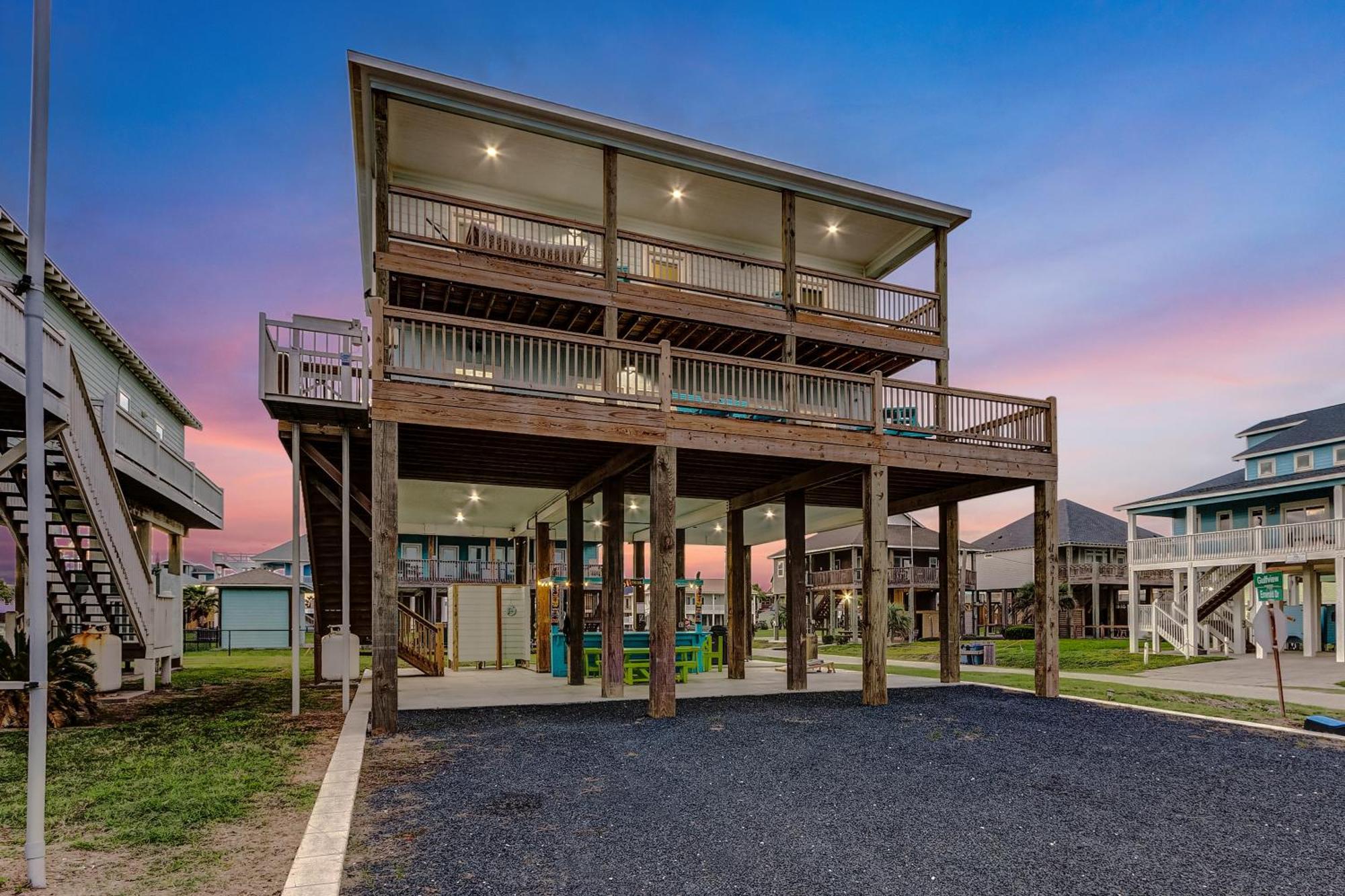 Beachfront - Hot Tub - Bbq - 14 Guests Bolivar Peninsula Exterior photo
